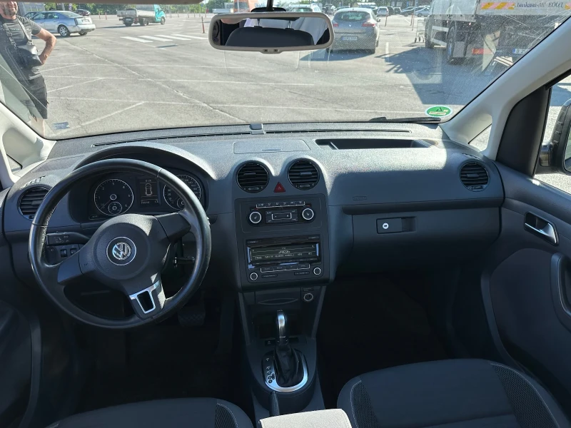 VW Caddy 1.6 / 102 hp / DSG, снимка 12 - Автомобили и джипове - 52561936