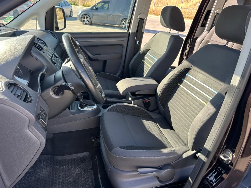 VW Caddy 1.6 / 102 hp / DSG, снимка 11 - Автомобили и джипове - 52561936