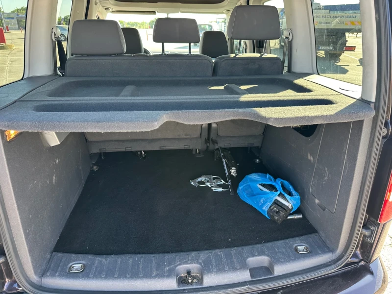 VW Caddy 1.6 / 102 hp / DSG, снимка 17 - Автомобили и джипове - 52561936