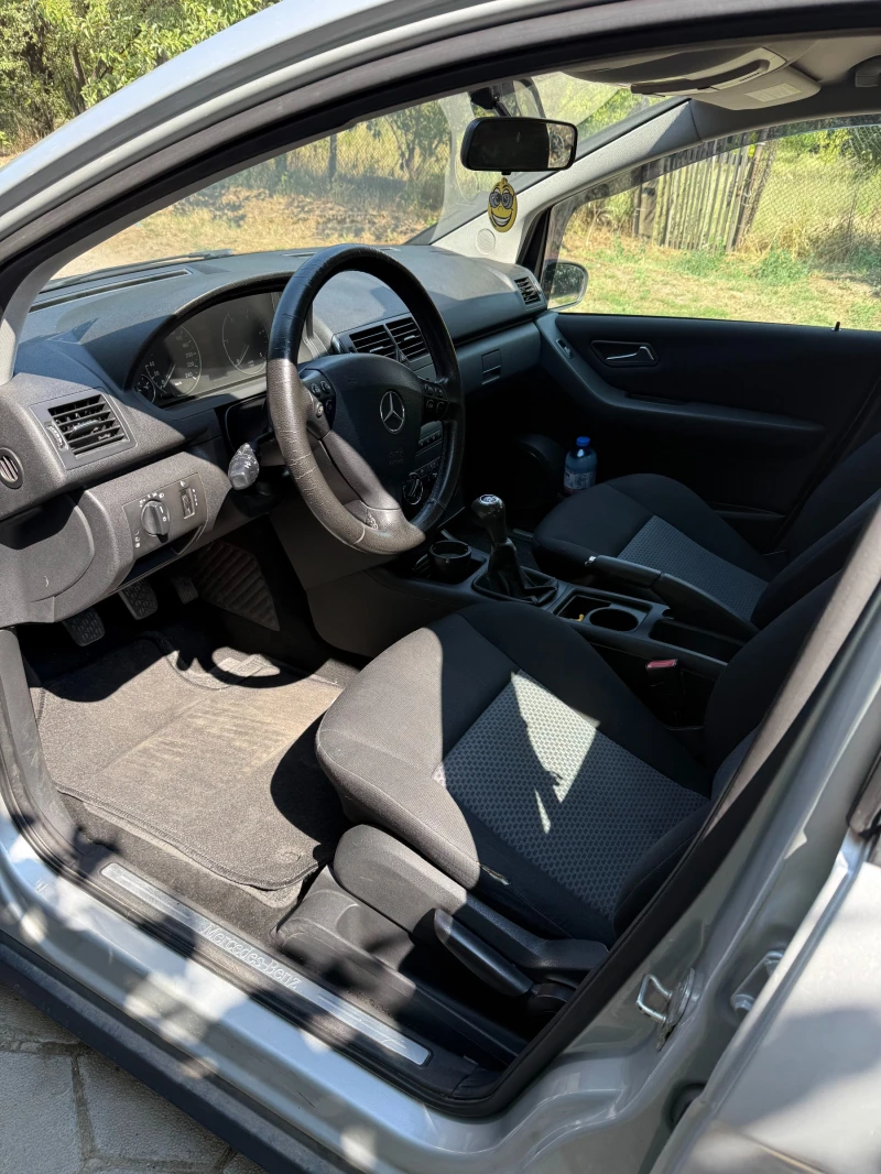 Mercedes-Benz A 180, снимка 2 - Автомобили и джипове - 51300026