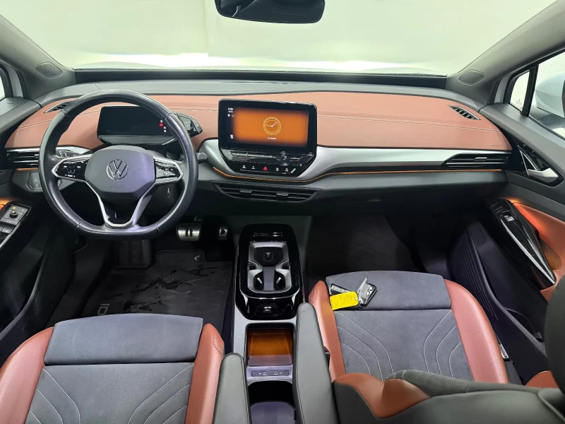 VW ID.4 PURE/STYLE/170HP/BI-COLOR/IQ.LIGHT/ACC/918f, снимка 11 - Автомобили и джипове - 52329924