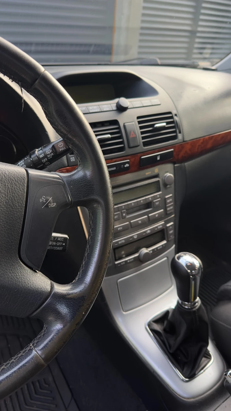 Toyota Avensis, снимка 6 - Автомобили и джипове - 52645165