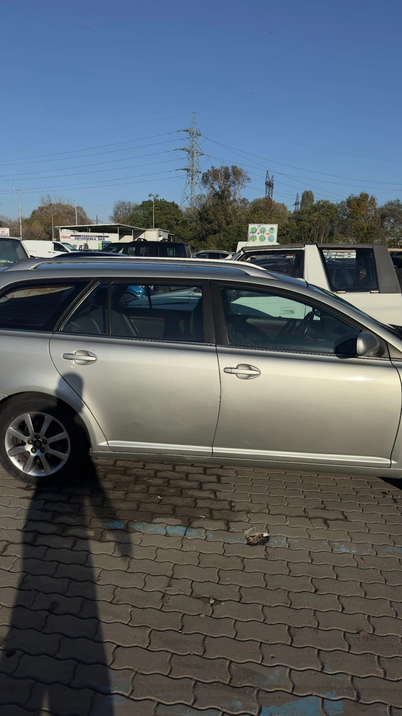 Toyota Avensis, снимка 4 - Автомобили и джипове - 52645165