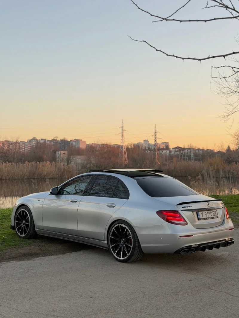 Mercedes-Benz E 220 W213, снимка 4 - Автомобили и джипове - 52805659