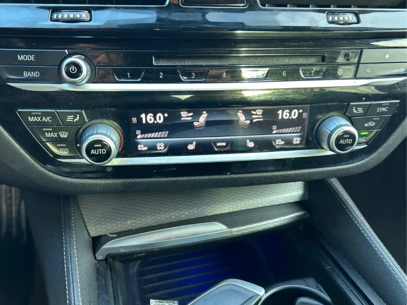 BMW 530 CARFAX* ОПЦИЯ ЗА ФИНАНСИРАНЕ* , снимка 13 - Автомобили и джипове - 53047221