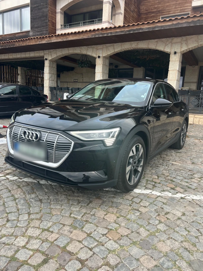 Audi E-Tron 50 Sportback Matrix 22г., снимка 2 - Автомобили и джипове - 53454011