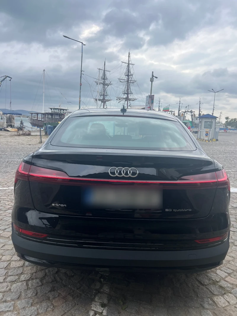 Audi E-Tron 50 Sportback Matrix 22г., снимка 5 - Автомобили и джипове - 53454011