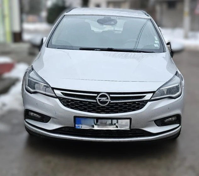 Opel Astra Sport Tourer, снимка 2 - Автомобили и джипове - 53112385