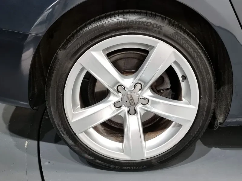 Audi A5 2.0 TDI Quattro - САМО 30% АВАНС, снимка 5 - Автомобили и джипове - 56003339