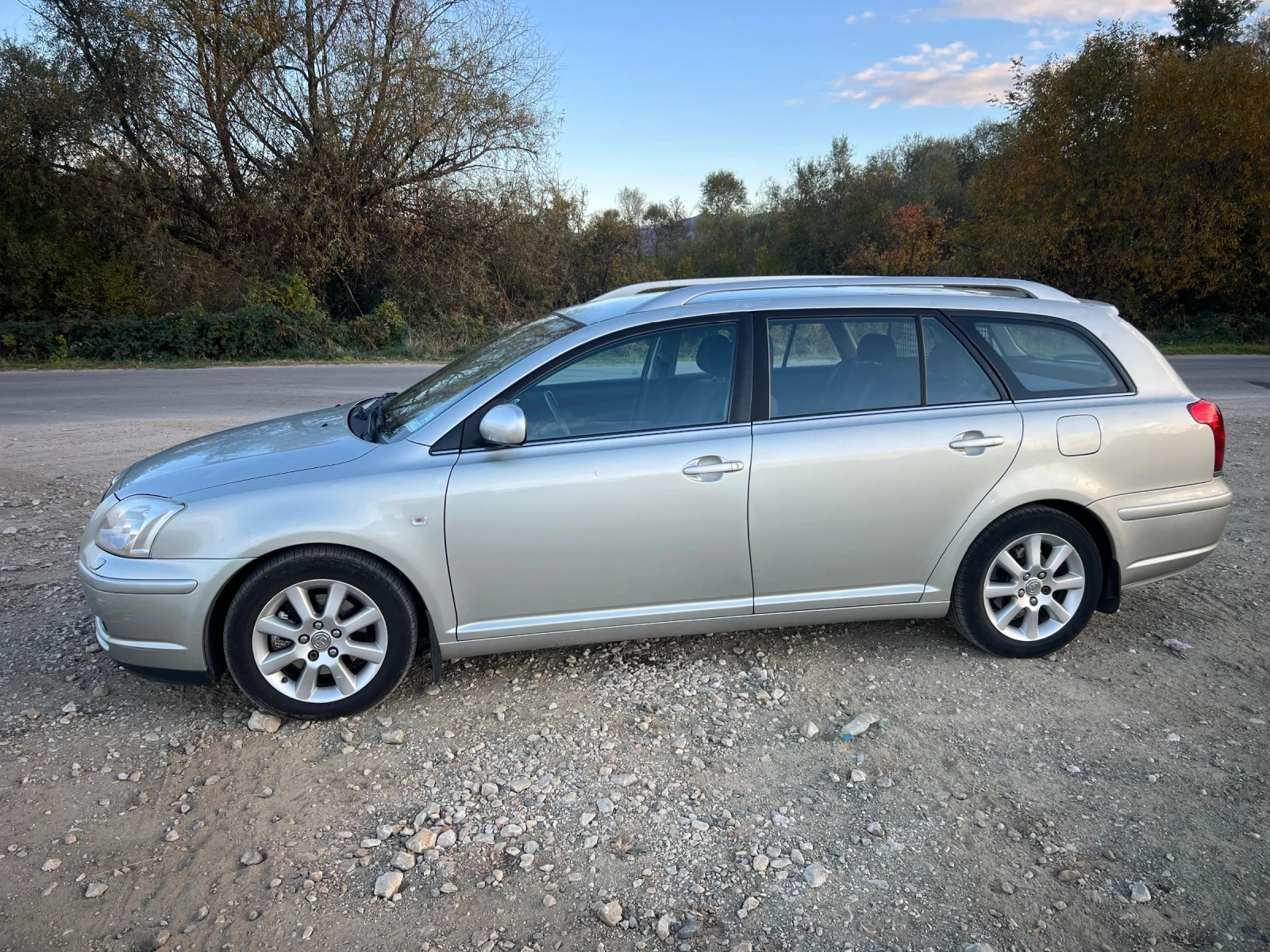 Toyota Avensis 2.0 D4D 150 - изображение 2