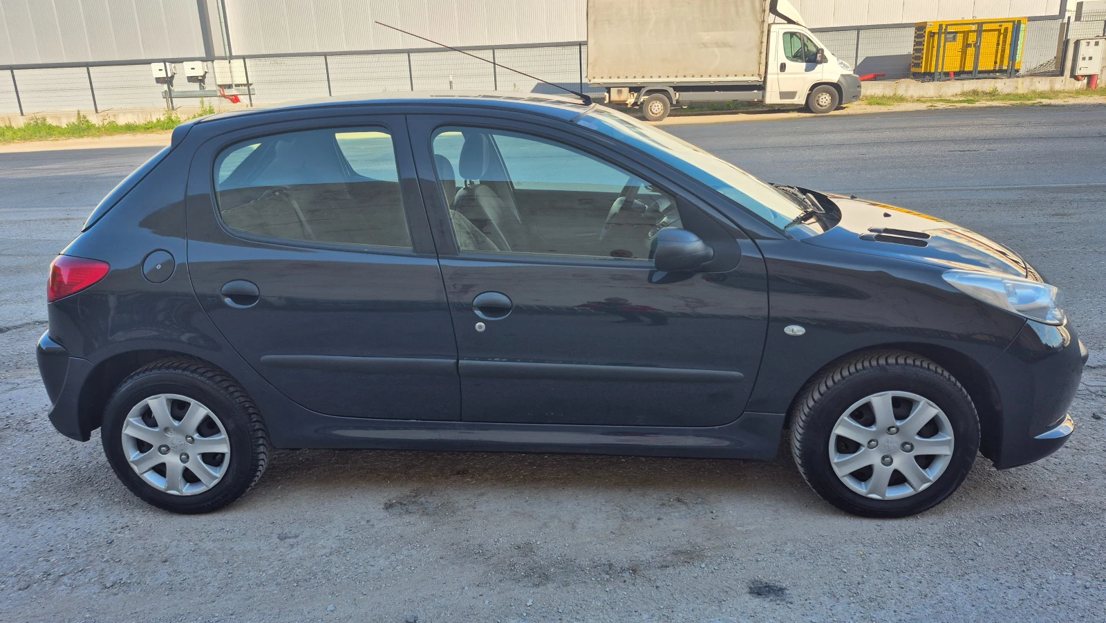 Peugeot 206 1.1i 138000км Климатик - изображение 4