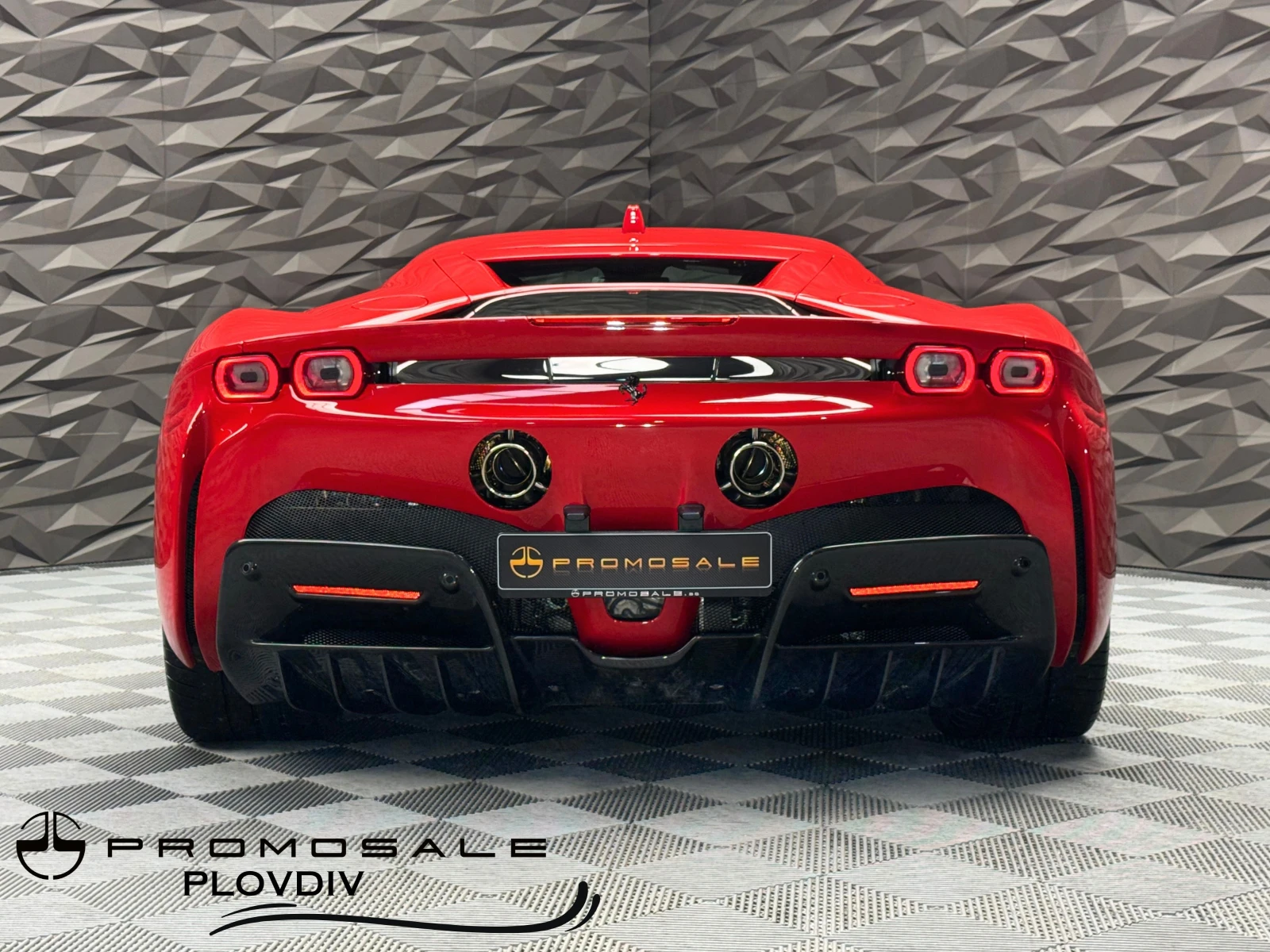 Ferrari SF 90 Stradale Carbon Exclusive - изображение 4