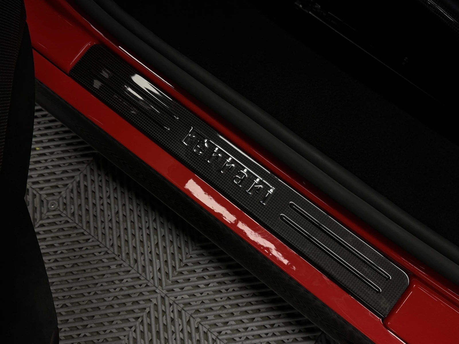 Ferrari SF 90 Stradale Carbon Exclusive | Mobile.bg   13