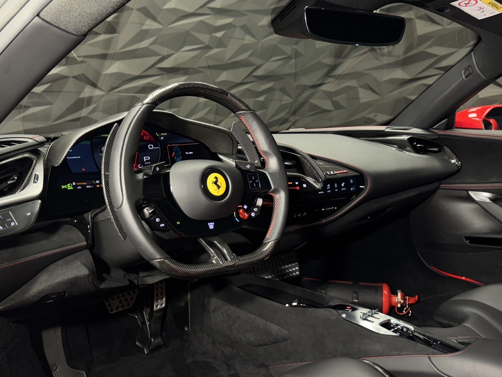 Ferrari SF 90 Stradale Carbon Exclusive - изображение 5