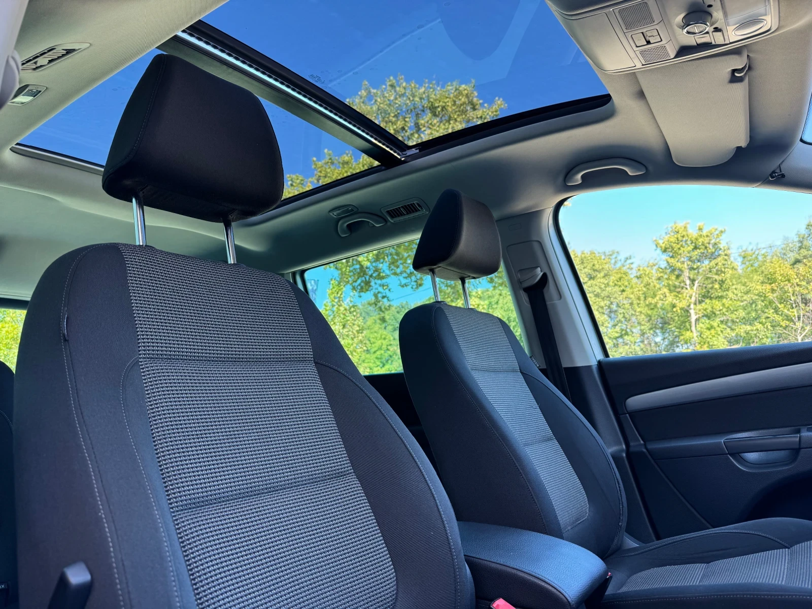 VW Sharan * HIGHLINE* DSG-6* NAVI* PANORAMA*  - изображение 10