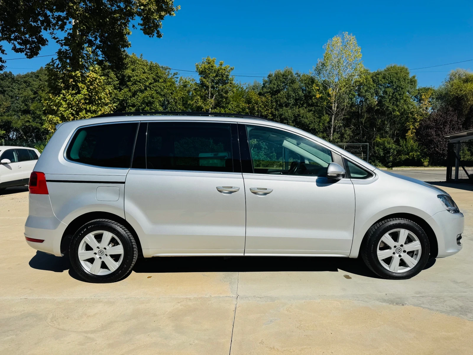 VW Sharan * HIGHLINE* DSG-6* NAVI* PANORAMA*  - изображение 7