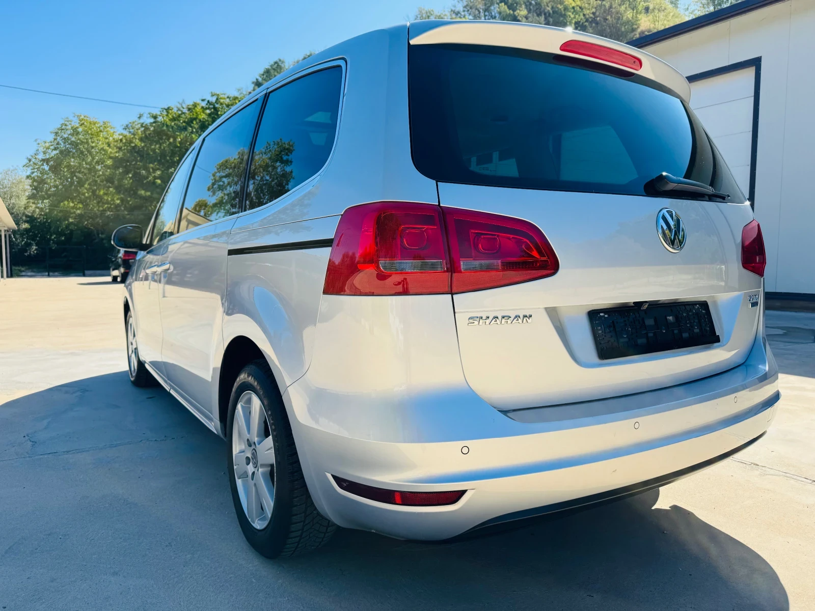 VW Sharan * HIGHLINE* DSG-6* NAVI* PANORAMA*  - изображение 4
