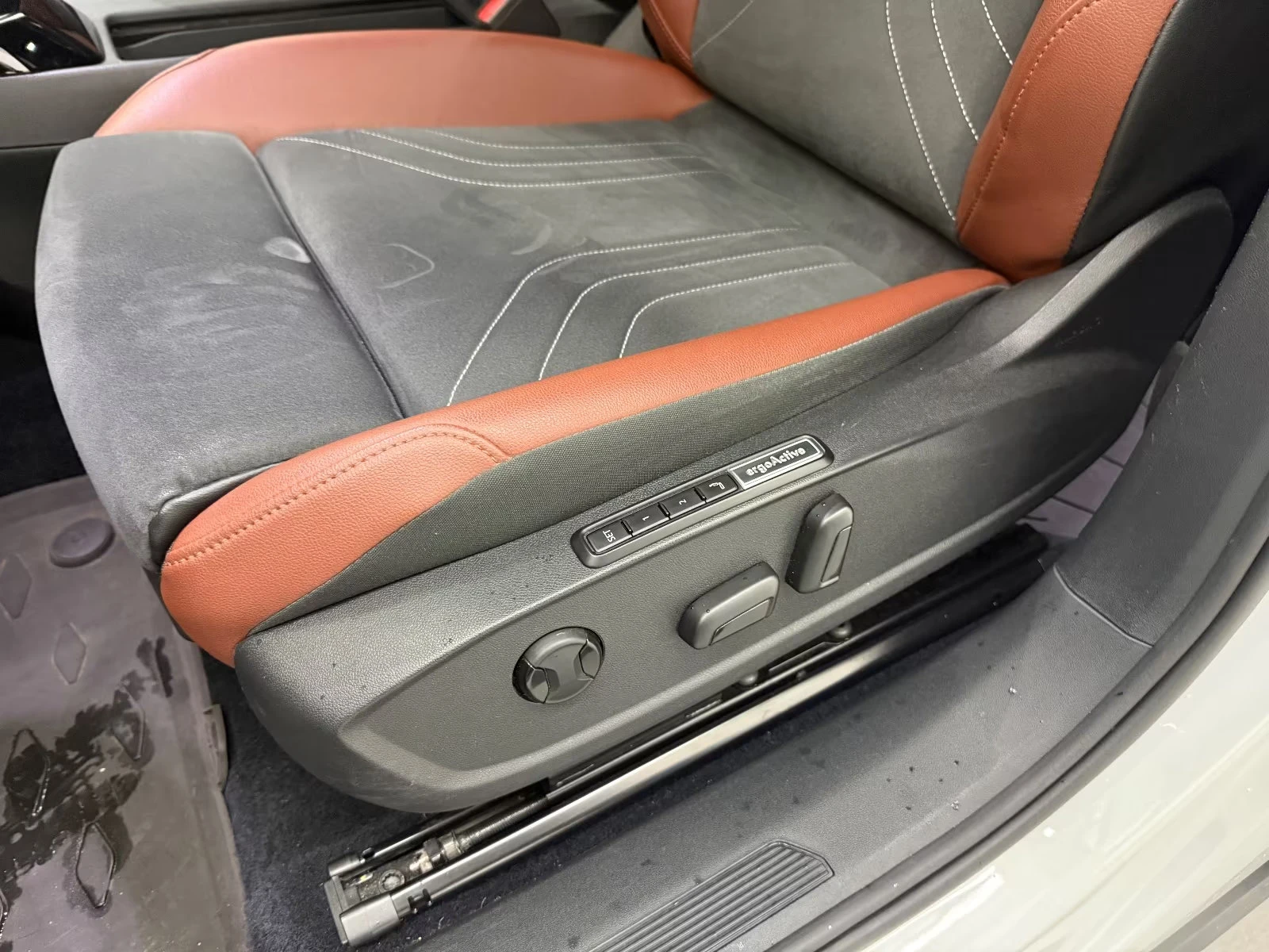 VW ID.4 PURE/STYLE/148HP/BI-COLOR/IQ.LIGHT/ACC/918f | Mobile.bg   13