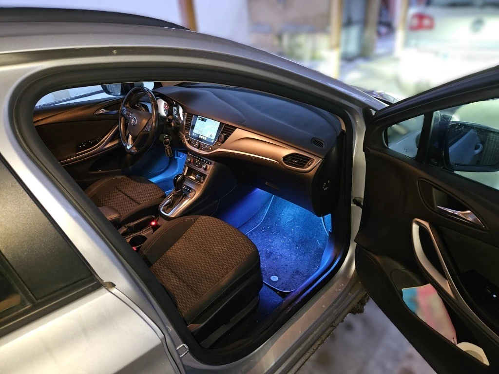 Opel Astra Sport Tourer - изображение 6