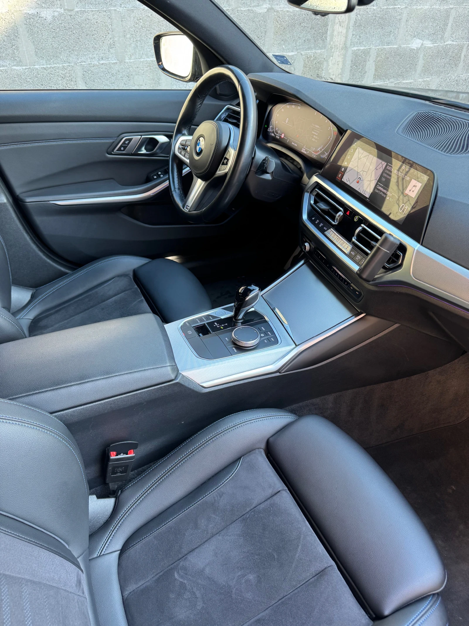 BMW 320 M-Pack X-Drive, снимка 13 - Автомобили и джипове - 53673803