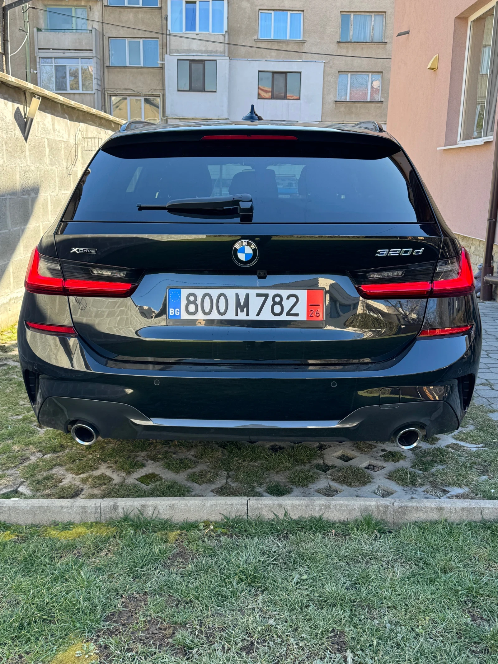 BMW 320 M-Pack X-Drive, снимка 4 - Автомобили и джипове - 53673803
