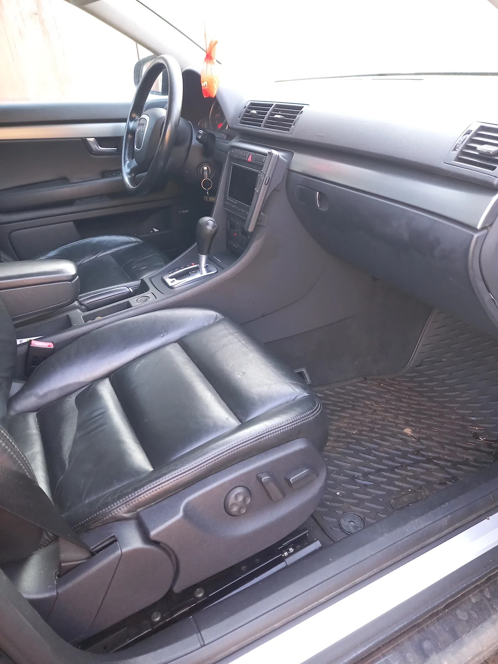 Audi A4 Allroad 3.2 FSI, снимка 8 - Автомобили и джипове - 53801768