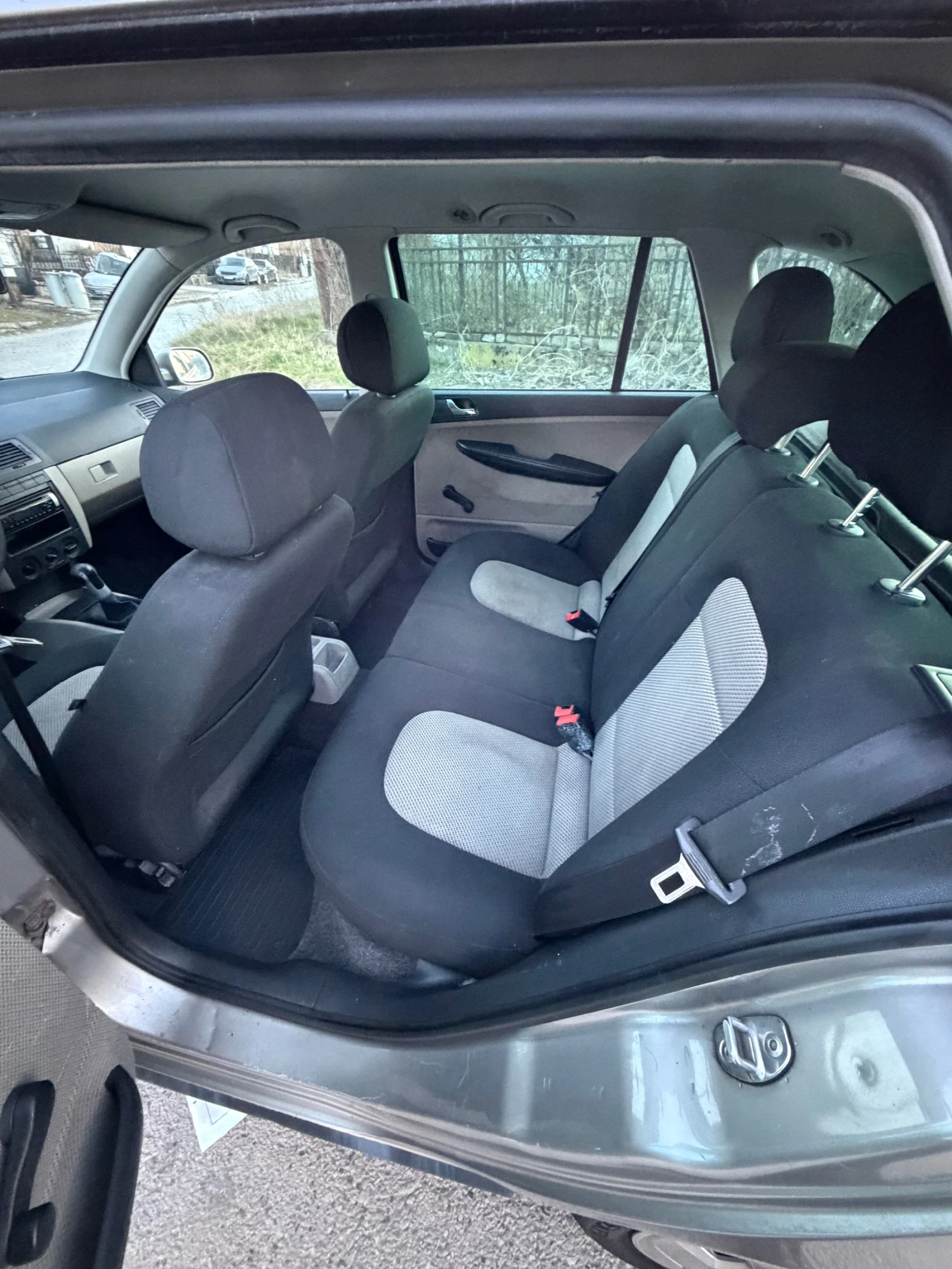 Skoda Fabia 1.4 TDI, снимка 13 - Автомобили и джипове - 53857202