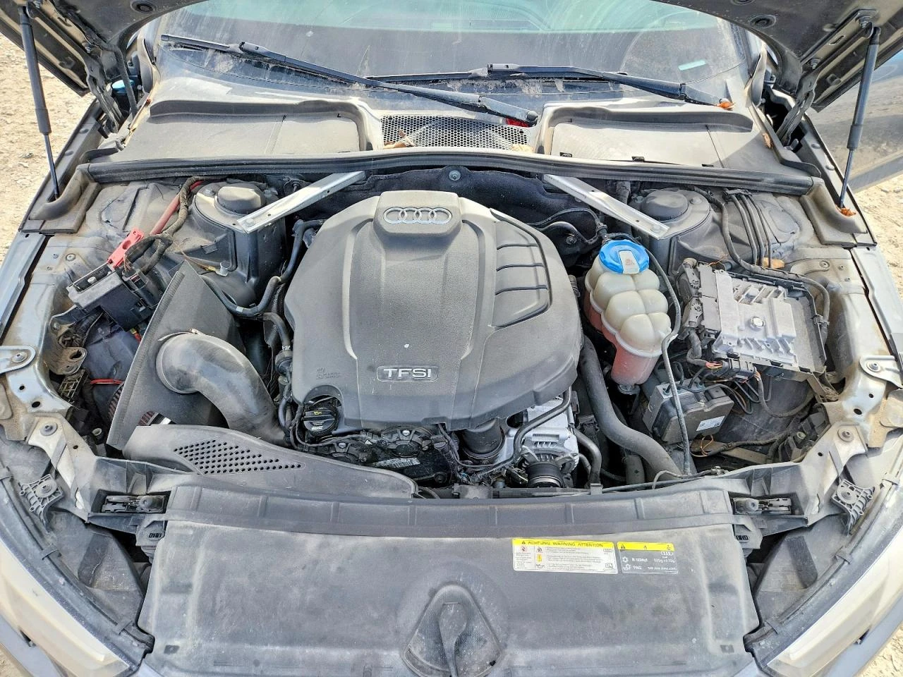 Audi A4 2.0l Premium, снимка 11 - Автомобили и джипове - 54097526