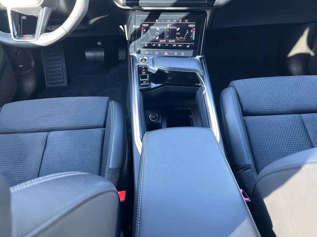 Audi E-Tron 55 QUATTRO/408HP/SOH97%/S-LINE/CAM/B&O/HUD/149q, снимка 9 - Автомобили и джипове - 54147530