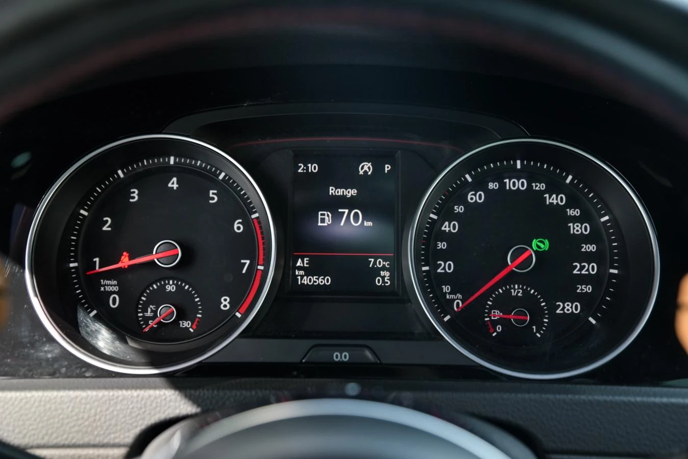 VW Golf GTI 2.0T* АвтоКредит* (Цена до БГ) , снимка 10 - Автомобили и джипове - 54155218