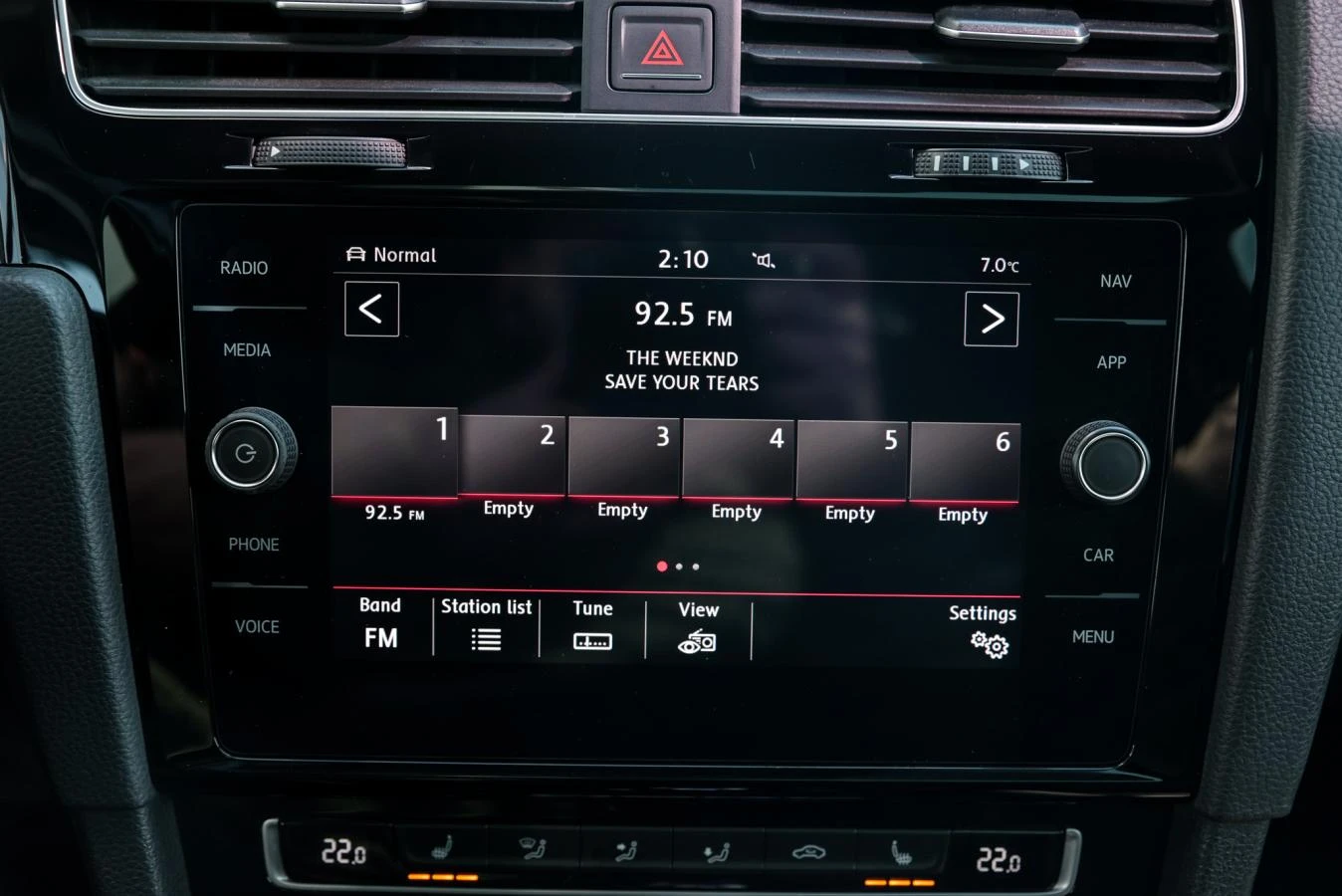 VW Golf GTI 2.0T* АвтоКредит* (Цена до БГ) , снимка 12 - Автомобили и джипове - 54155218