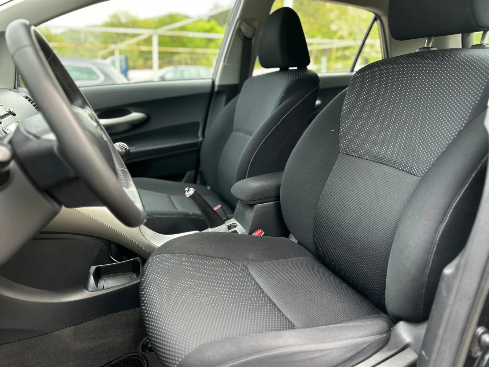 Toyota Auris 1.4 D4D | Mobile.bg � ����������� 8