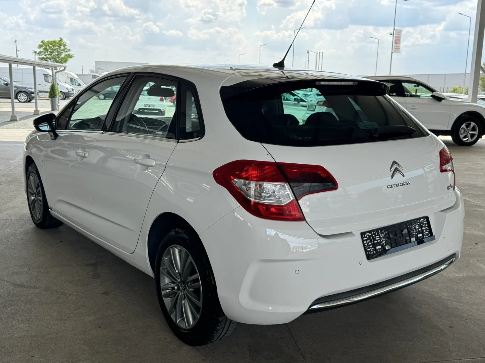 Citroen C4 1.6 HDI* 93ps* ПАРКТРОНИК, снимка 3 - Автомобили и джипове - 54596138
