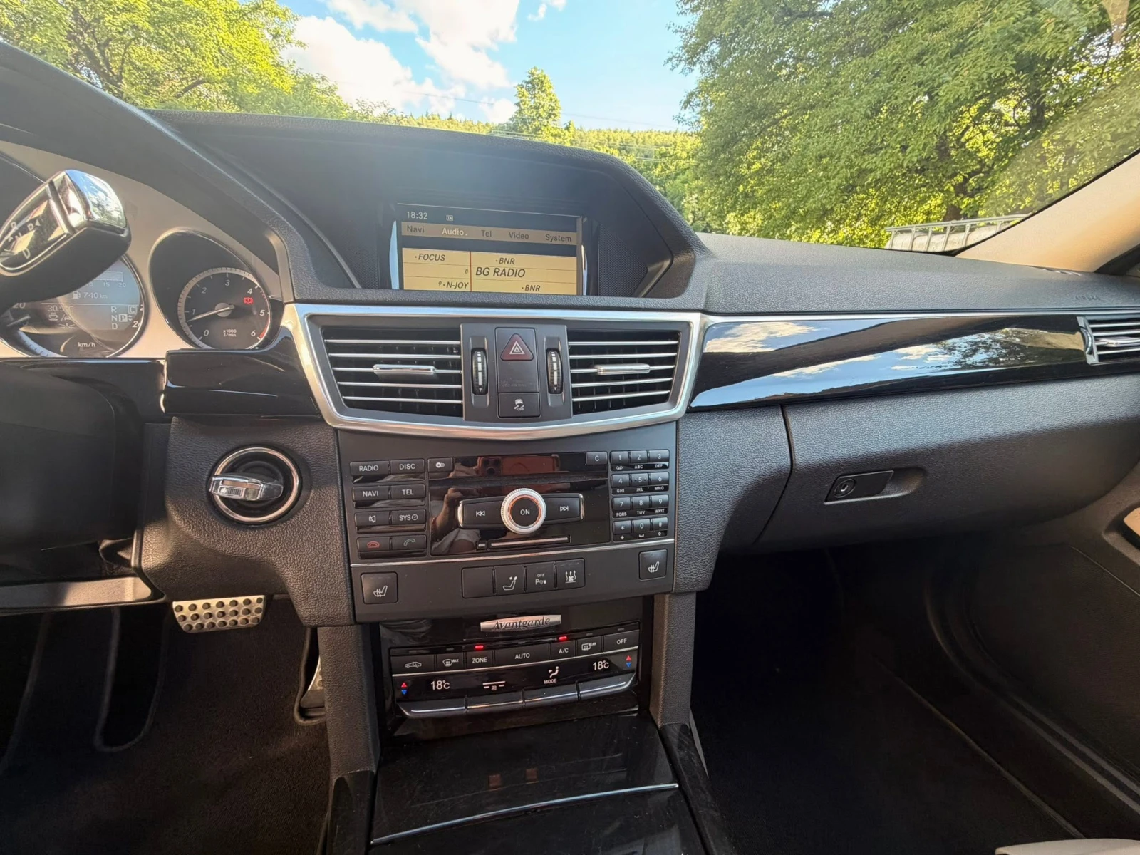 Mercedes-Benz E 350, снимка 8 - Автомобили и джипове - 54985550