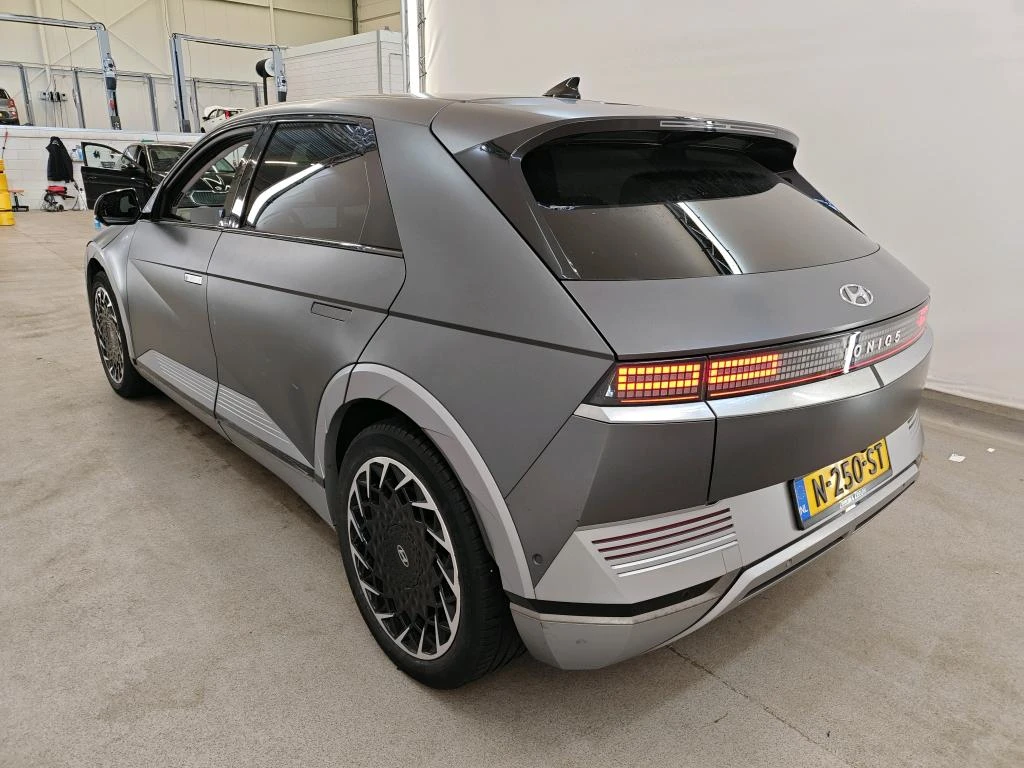 Hyundai Ioniq 5 Европа -73kWh Matte Aut. LED-Xenon Head-Up Virtual, снимка 4 - Автомобили и джипове - 55136095