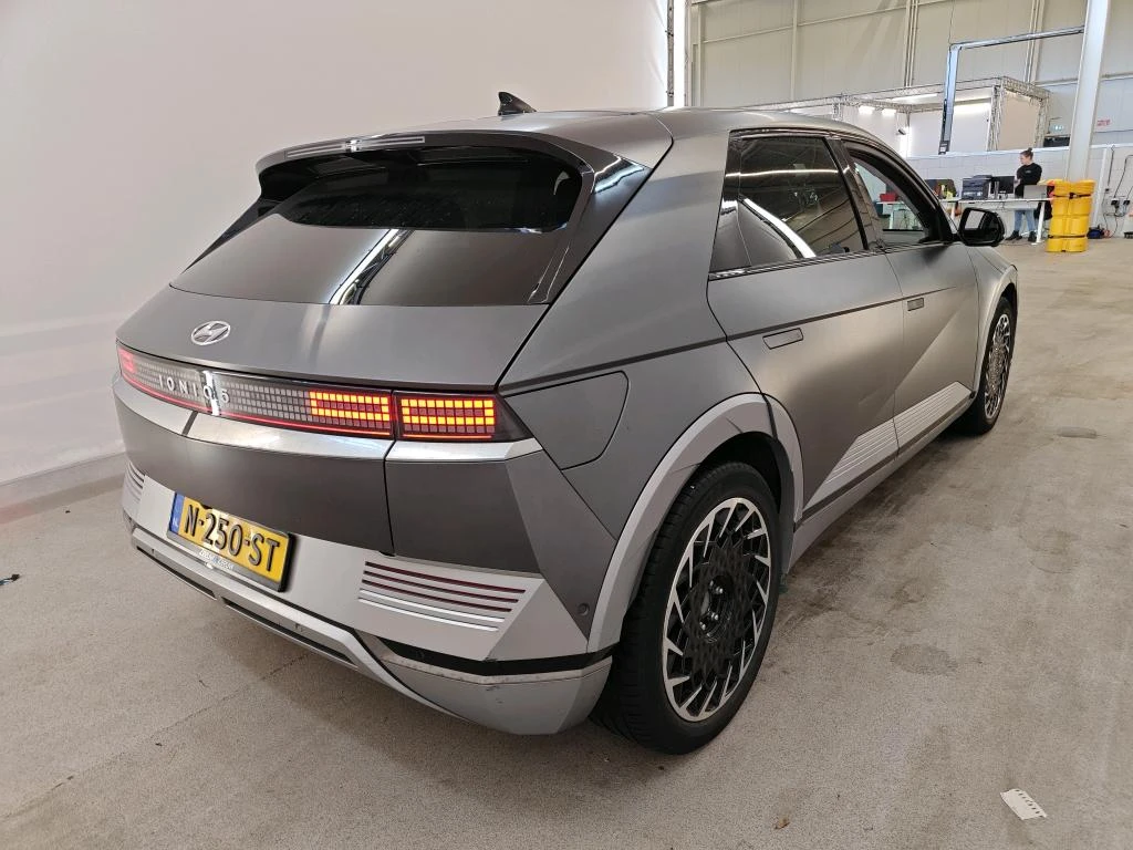 Hyundai Ioniq 5 Европа -73kWh Matte Aut. LED-Xenon Head-Up Virtual, снимка 5 - Автомобили и джипове - 55136095