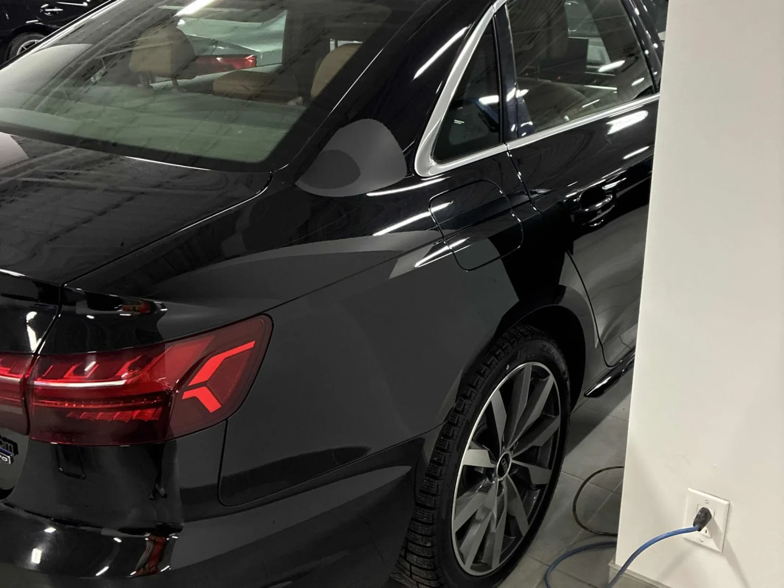 Audi A4 Komfort, ЦЕНА ДО БГ, снимка 10 - Автомобили и джипове - 55308677