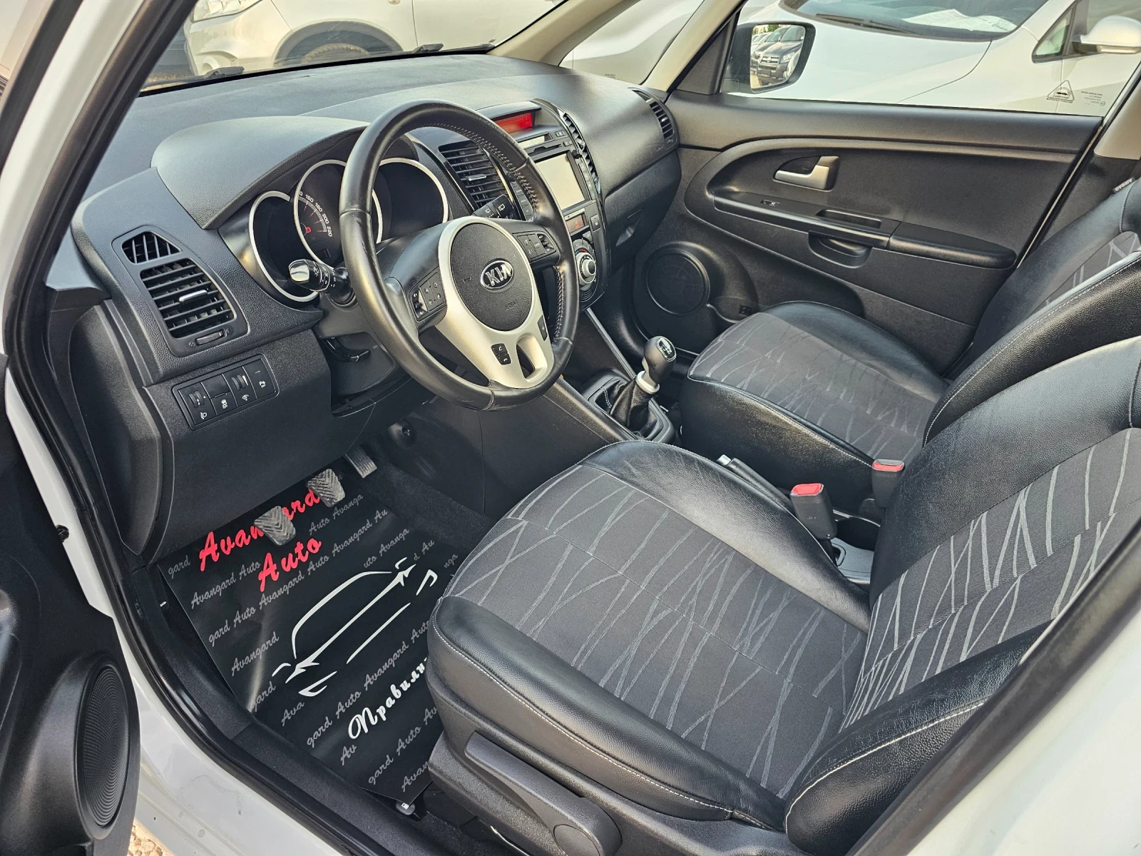 Kia Venga 1.4i, 90к.с., GPL, снимка 8 - Автомобили и джипове - 55437282