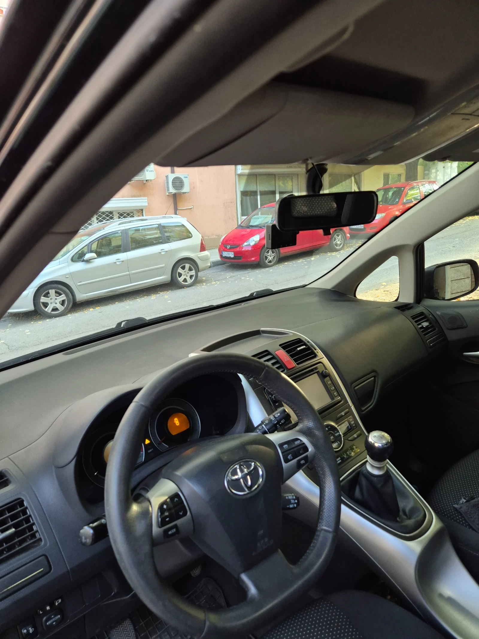 Toyota Auris, снимка 7 - Автомобили и джипове - 56646268