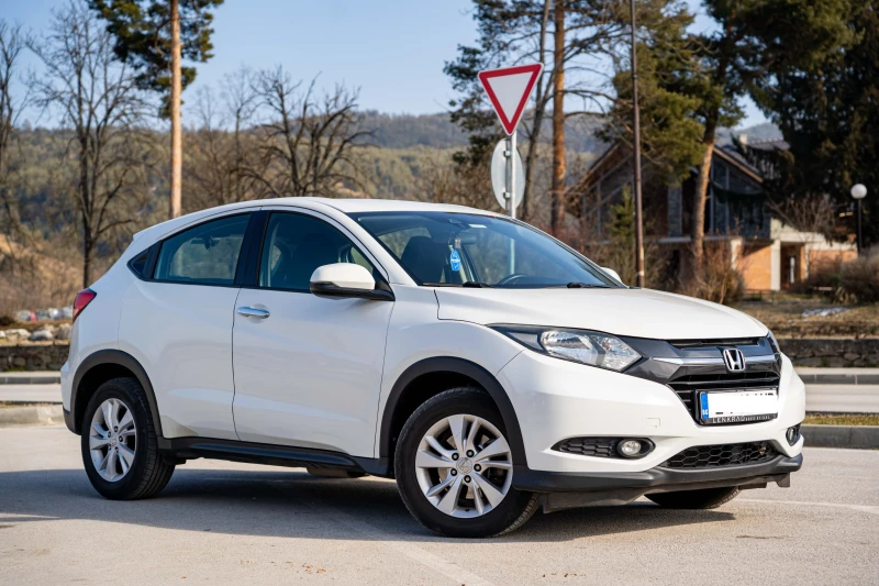 Honda Hr-v 1.6, снимка 3 - Автомобили и джипове - 51882572