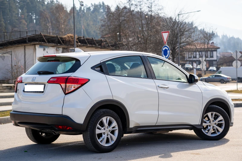 Honda Hr-v 1.6, снимка 2 - Автомобили и джипове - 51882572