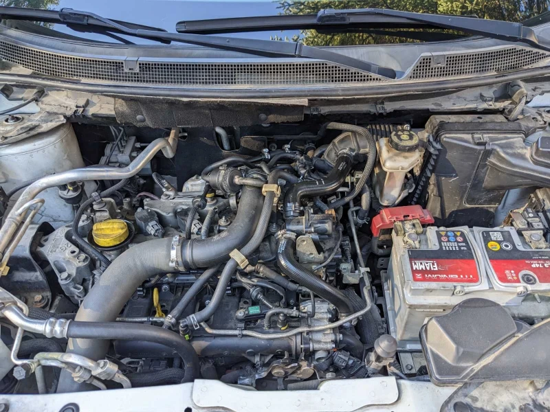 Nissan Qashqai 1.2, снимка 15 - Автомобили и джипове - 51546389