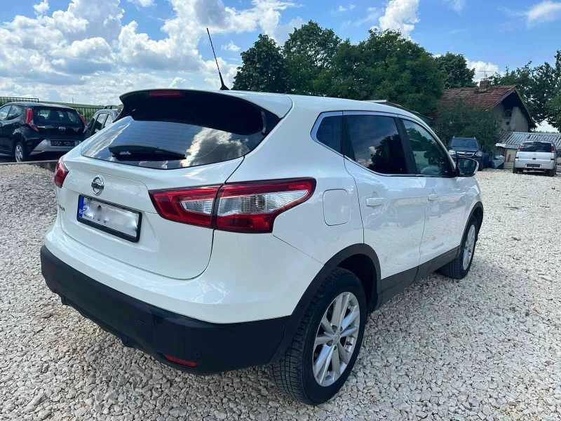 Nissan Qashqai 1.2, снимка 3 - Автомобили и джипове - 51546389