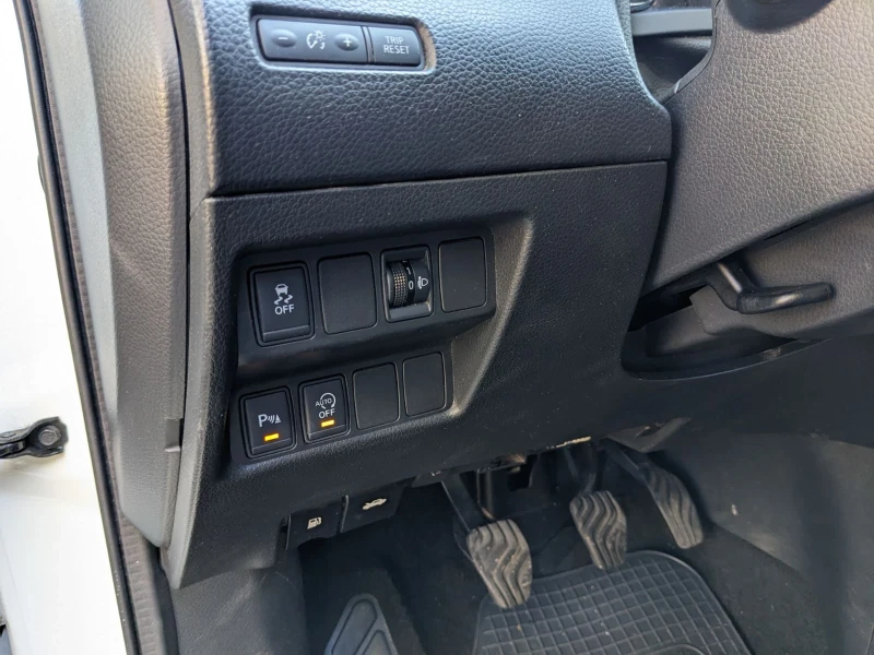 Nissan Qashqai 1.2, снимка 11 - Автомобили и джипове - 51546389