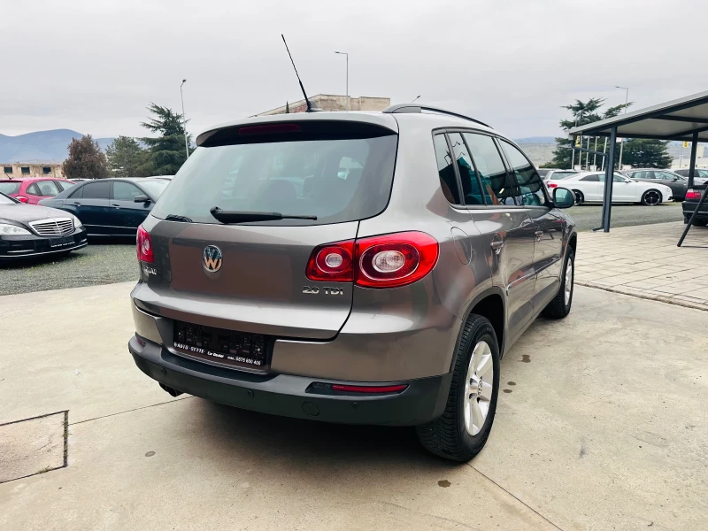 VW Tiguan 2.0 TDI/4x4/DSG/Navi, снимка 5 - Автомобили и джипове - 53270173