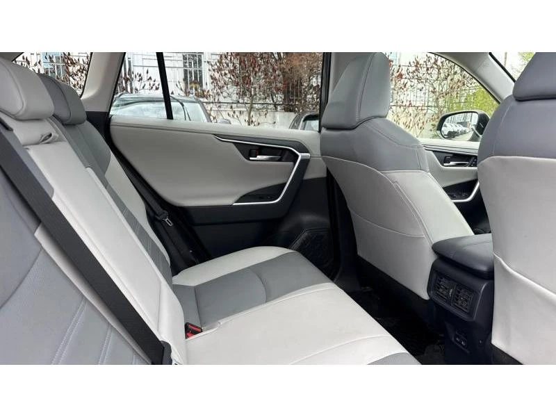 Toyota Rav4 2.5 HSD 4WD LUXURY - изображение 7
