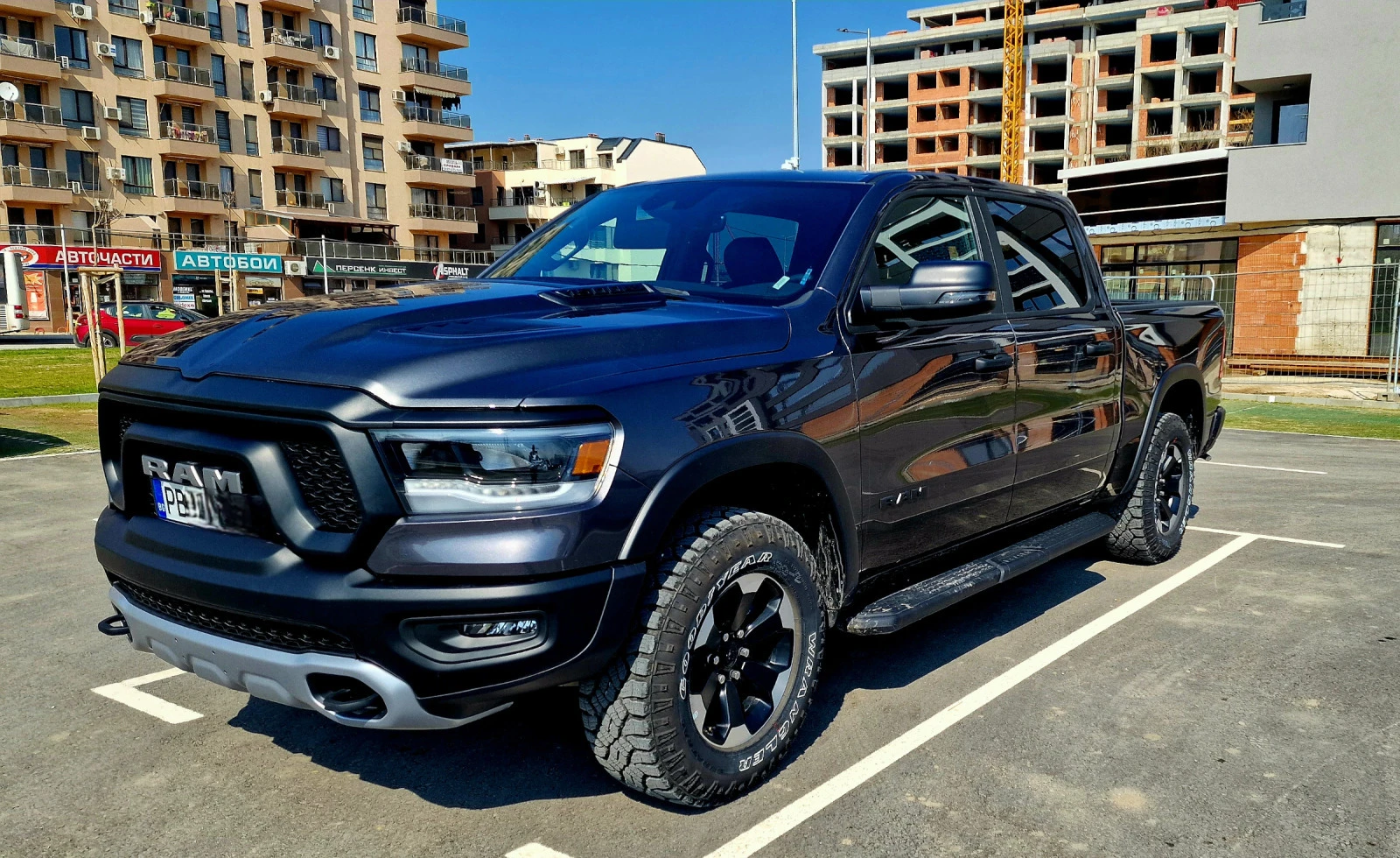 Dodge RAM 1500  Rebel 5.7 HEMI - изображение 3