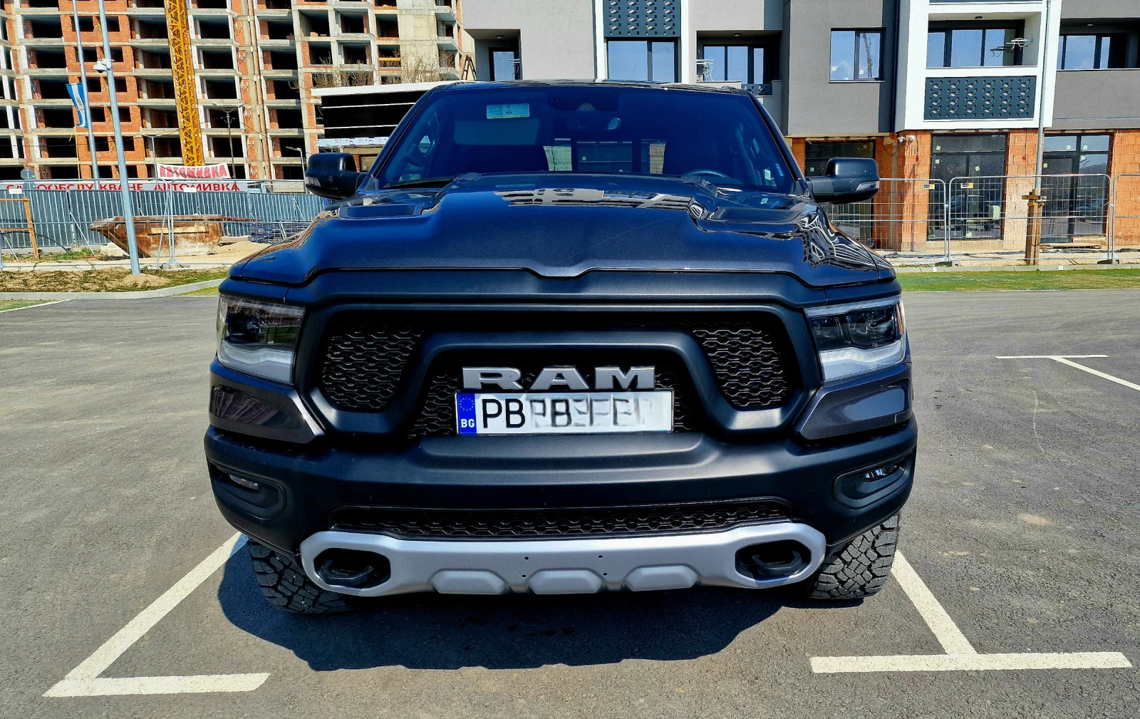 Dodge RAM 1500  Rebel 5.7 HEMI - изображение 2