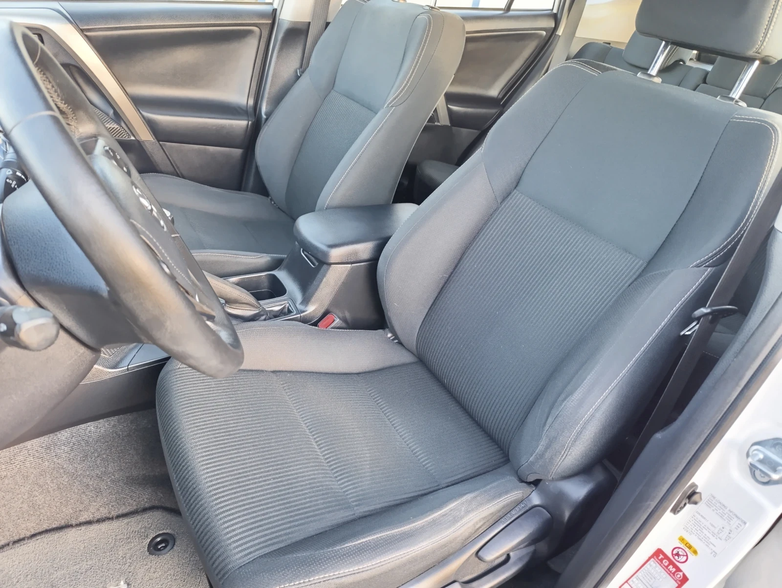 Toyota Rav4 2.0 D4-d - изображение 7