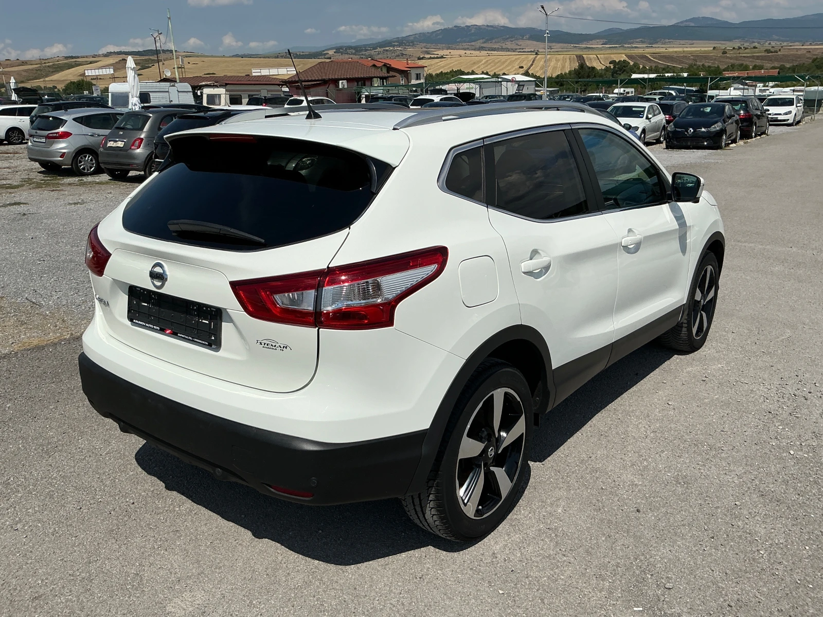 Nissan Qashqai 1.6 DCI - изображение 8